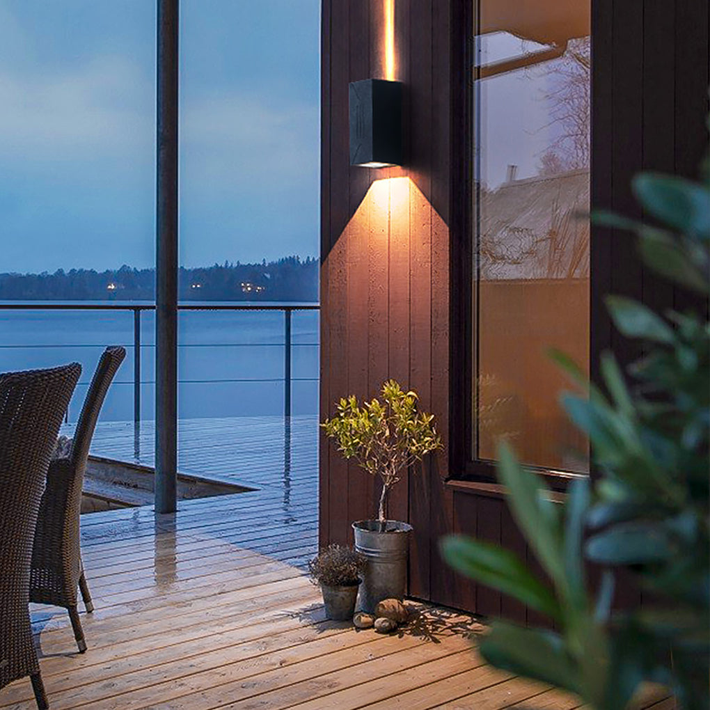 Up/Down Outdoor Wall Sconce — Aluminum & Glass, COB + LED Dual-Beam, IP65, 3000K Warm White
