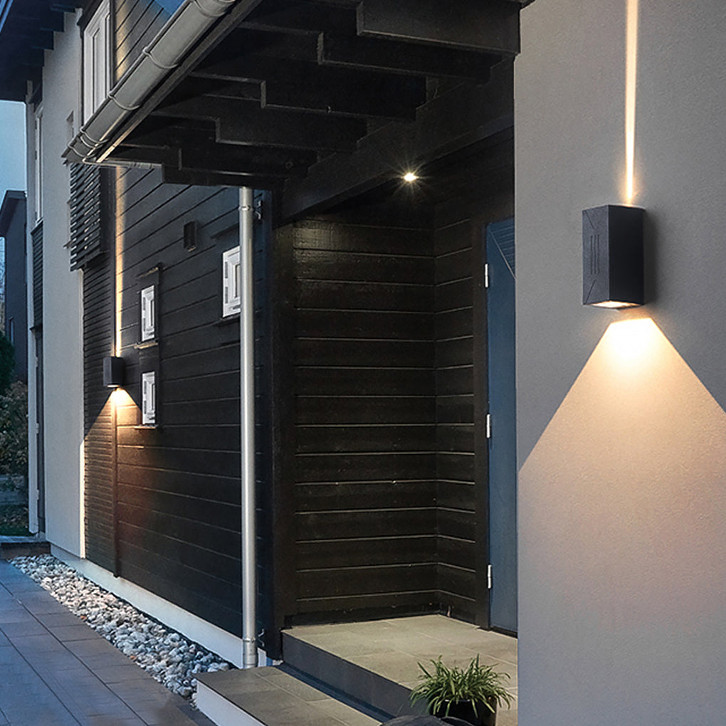Up/Down Outdoor Wall Sconce — Aluminum & Glass, COB + LED Dual-Beam, IP65, 3000K Warm White