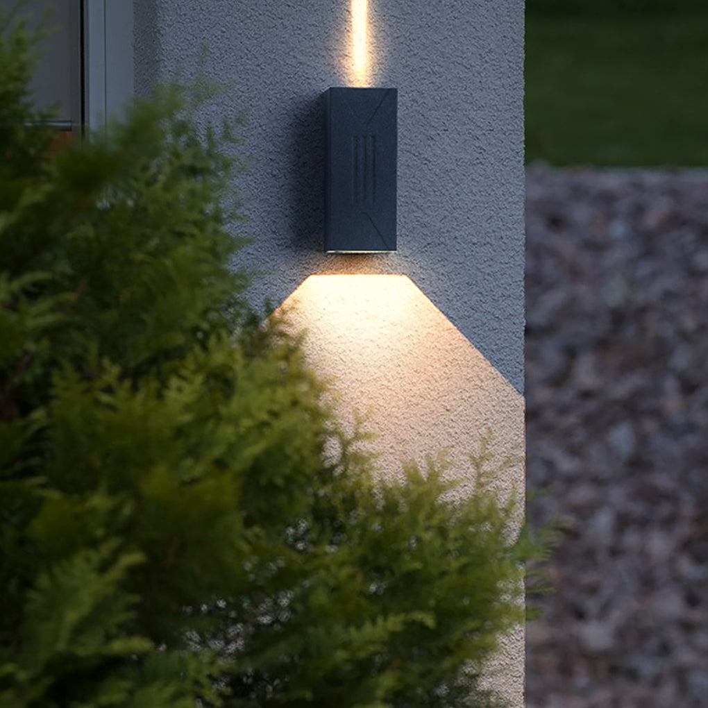 Up/Down Outdoor Wall Sconce — Aluminum & Glass, COB + LED Dual-Beam, IP65, 3000K Warm White