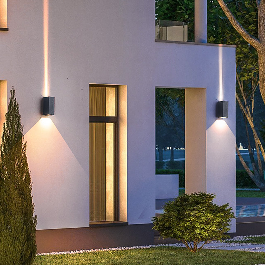 Up/Down Outdoor Wall Sconce — Aluminum & Glass, COB + LED Dual-Beam, IP65, 3000K Warm White
