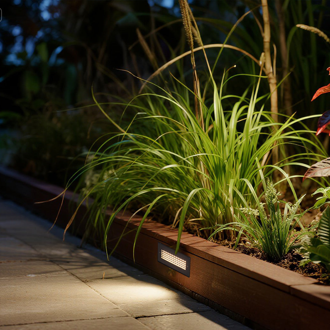 Minimalist Embedded Outdoor LED Step Light — Die-Cast Aluminum, Sand Gray, OSRAM 4W, 3000K, IP65