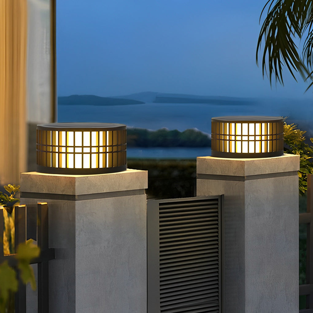 Modern Round Solar Fence Post Light — Black Stainless Steel, LED, IP65 Weatherproof