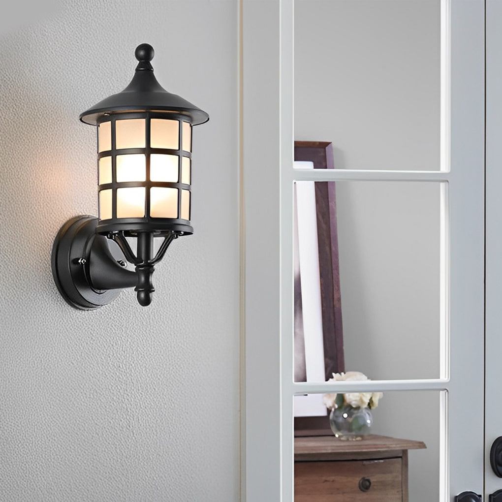Retro Round Solar Outdoor Wall Sconce — Black Die-Cast Aluminum and Glass, IP65, Three-Step Dimming, Remote Control