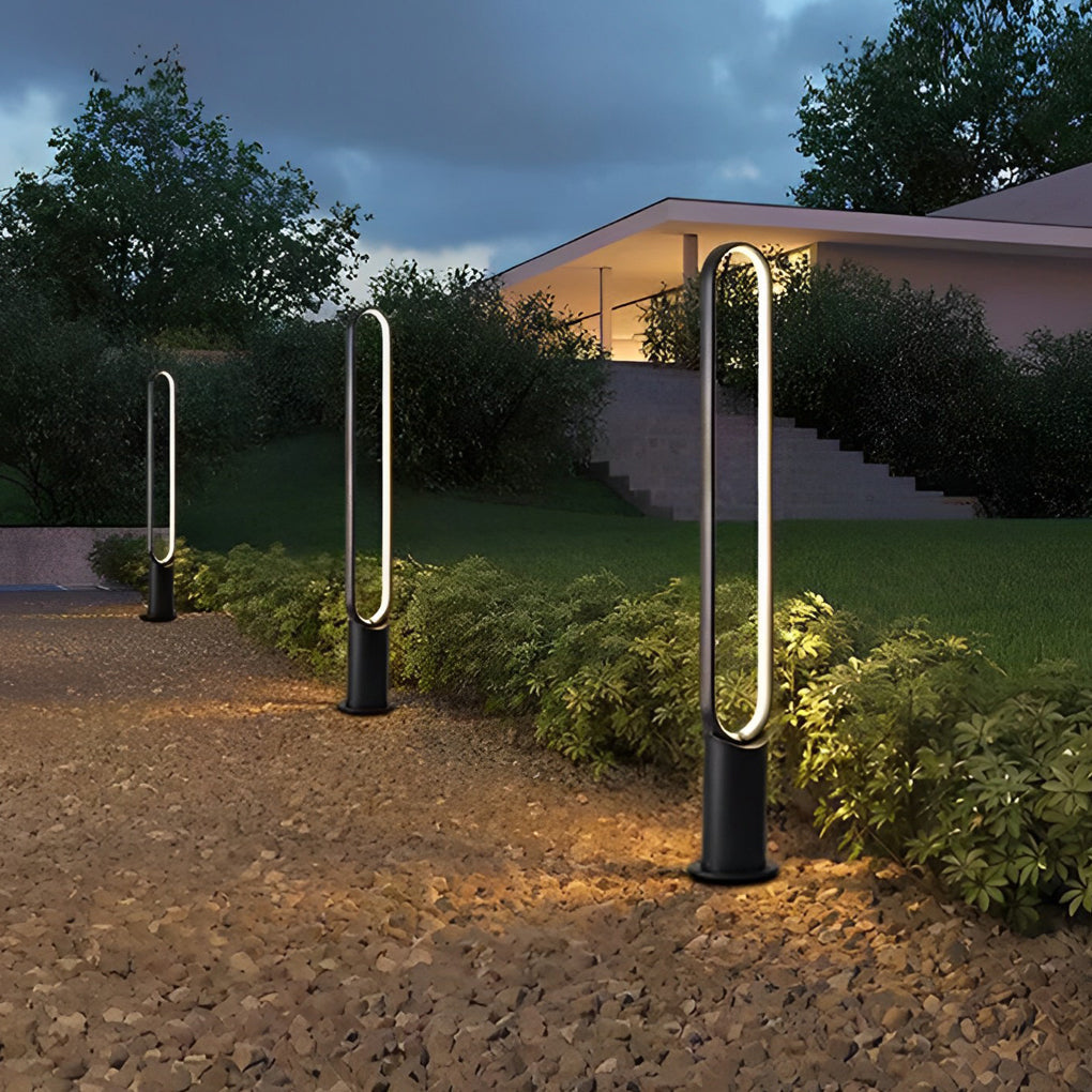 Modern Linear LED Solar Pathway Bollard — Black Aluminum, IP65 Weatherproof, Warm White 3000K