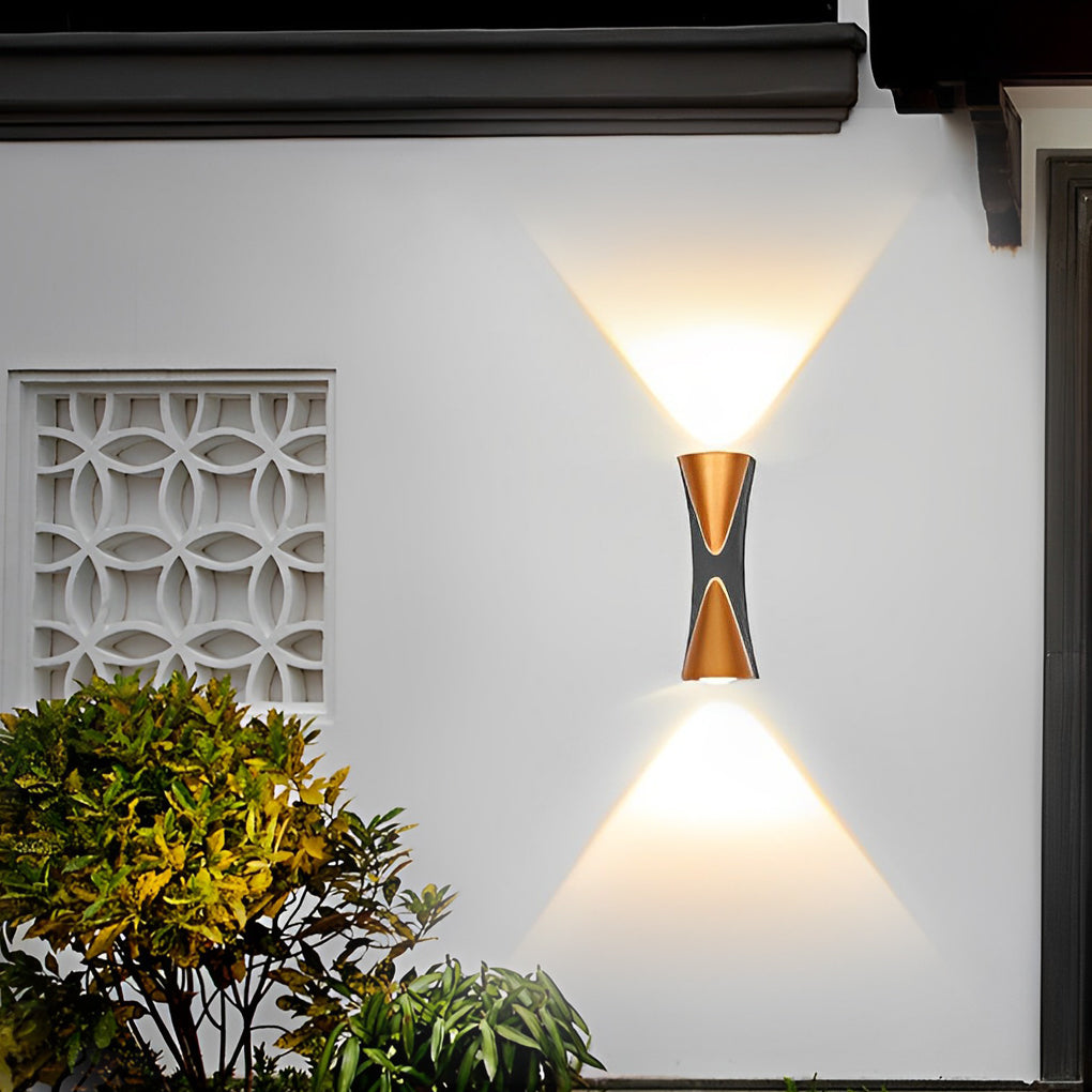 Modern Up/Down Outdoor Wall Sconce — Aluminum, LED, IP65, 3000K Warm White