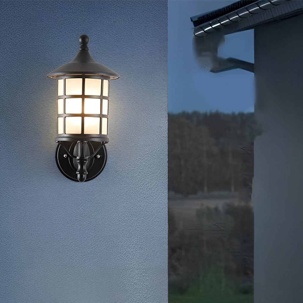 Retro Round Solar Outdoor Wall Sconce — Black Die-Cast Aluminum and Glass, IP65, Three-Step Dimming, Remote Control