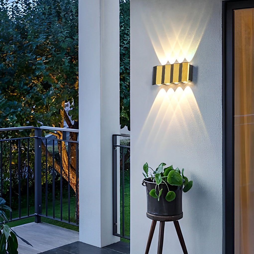 Modern Up/Down Outdoor Wall Washer — Aluminum, LED 3000K, IP65, 4W–10W, Black or Gold