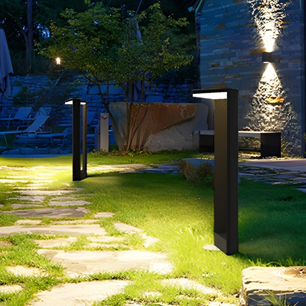 Minimalist Linear Bollard Path Light — Black Aluminum & Acrylic, 12W LED, IP65, 3000K Warm White