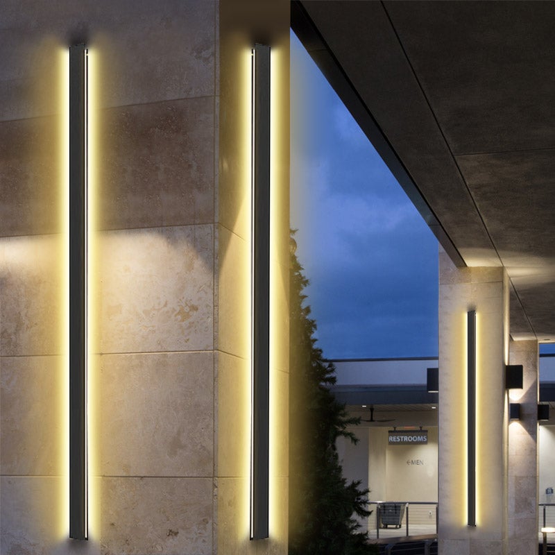 Minimalist Linear Outdoor Wall Sconce — Black Iron, LED Integrated, Up/Down, IP65, 20W–40W, 40"–78"