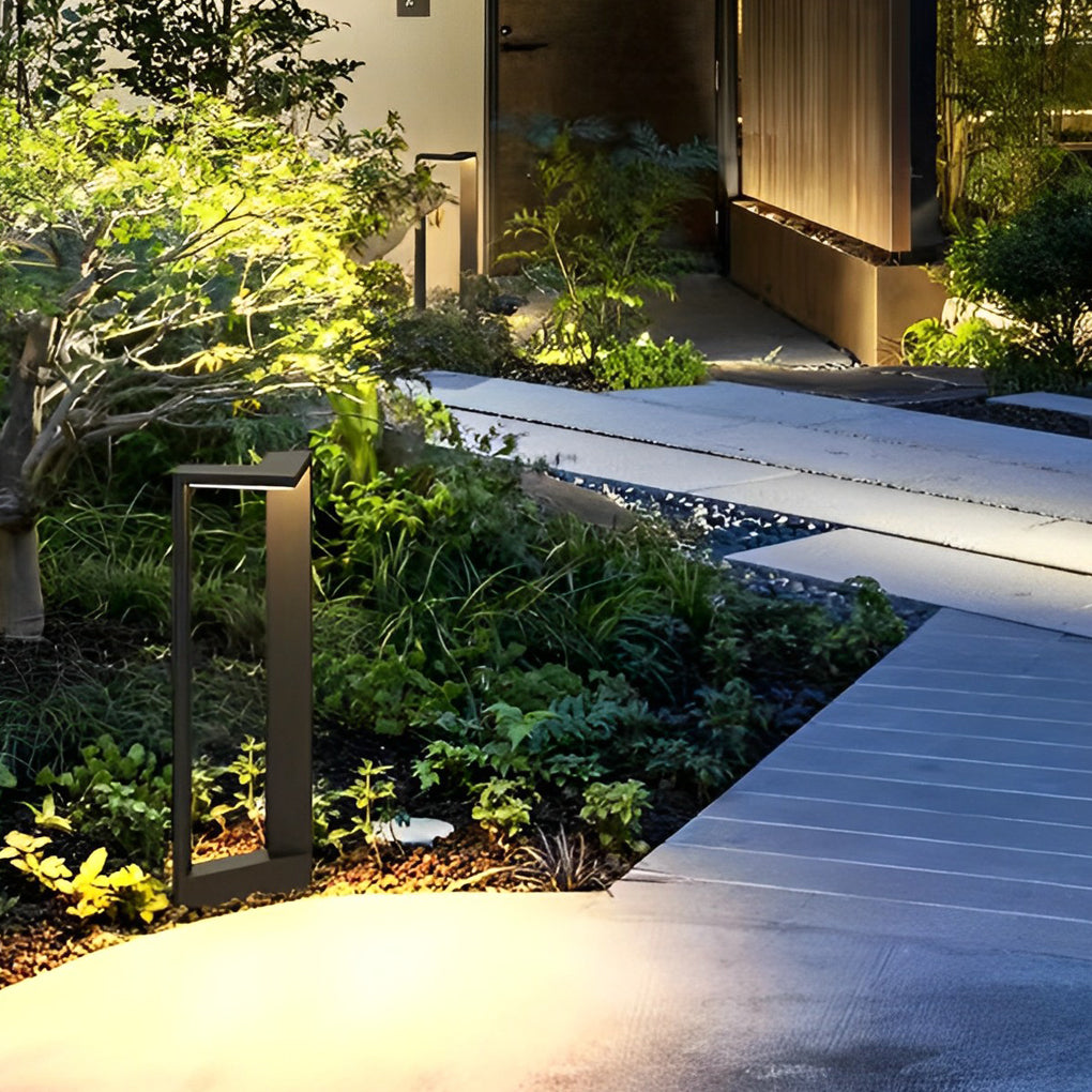 Minimalist Linear Bollard Path Light — Black Aluminum & Acrylic, 12W LED, IP65, 3000K Warm White