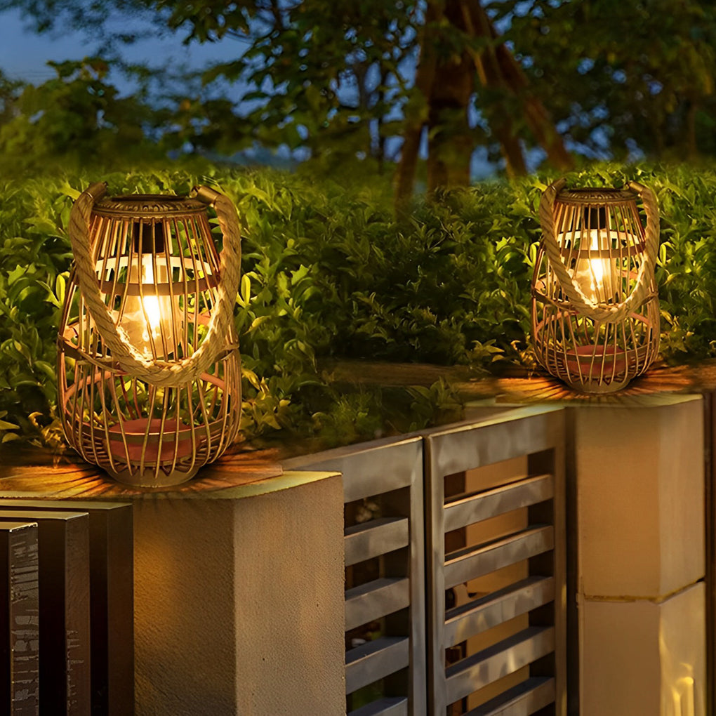 Retro Rattan Solar Outdoor Lantern — Bamboo, Wood & Hemp Rope, LED Warm White, IP44, Portable Hanging