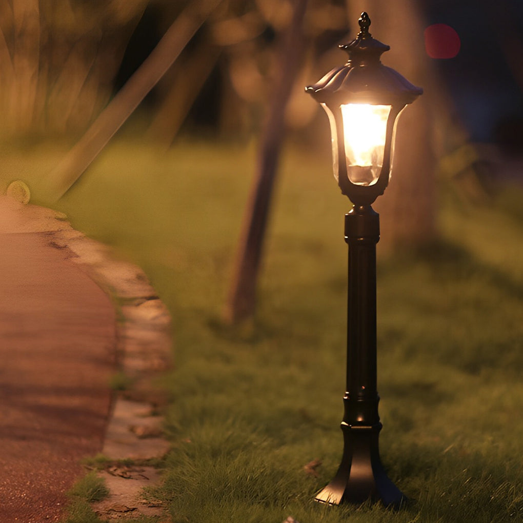 Vintage Outdoor Post Light — Die-Cast Aluminum, Black, Water Glass Lens, LED, 7" × 31"