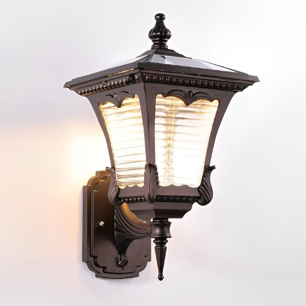 Retro Striped Glass Solar Outdoor Wall Sconce — Black Aluminum, IP65 Weatherproof, 8–10 Hr Battery