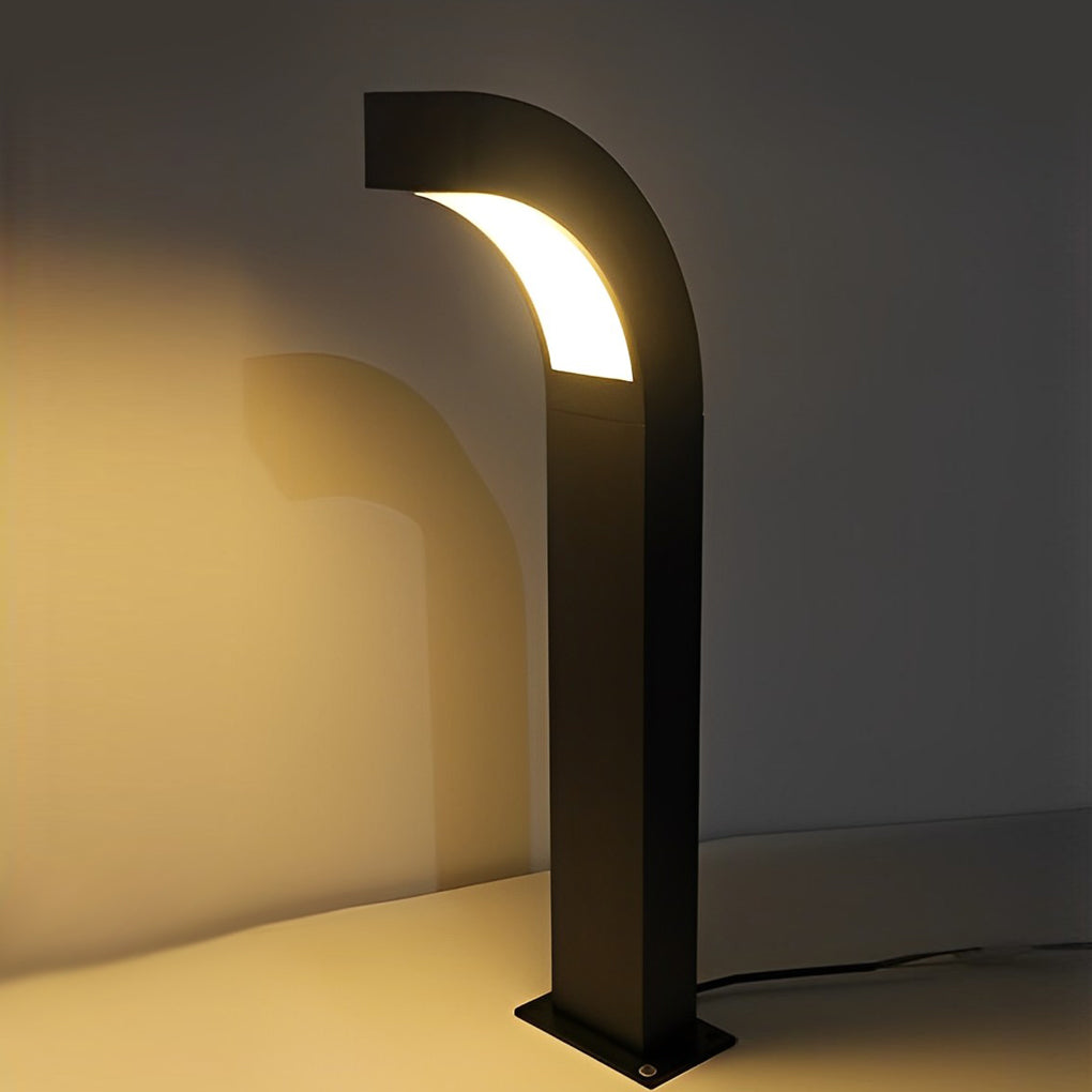 Minimalist Curved Bollard Path Light — Black Die-Cast Aluminum, 24", LED 3000K, IP65 Weatherproof