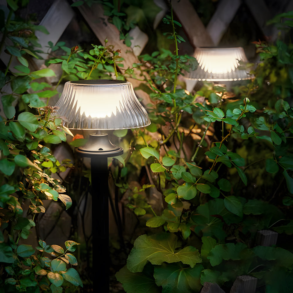 Vintage Industrial Solar Lawn Stake Path Light — Black Iron, LED, 3000K, IP65 Weatherproof, Dusk-to-Dawn