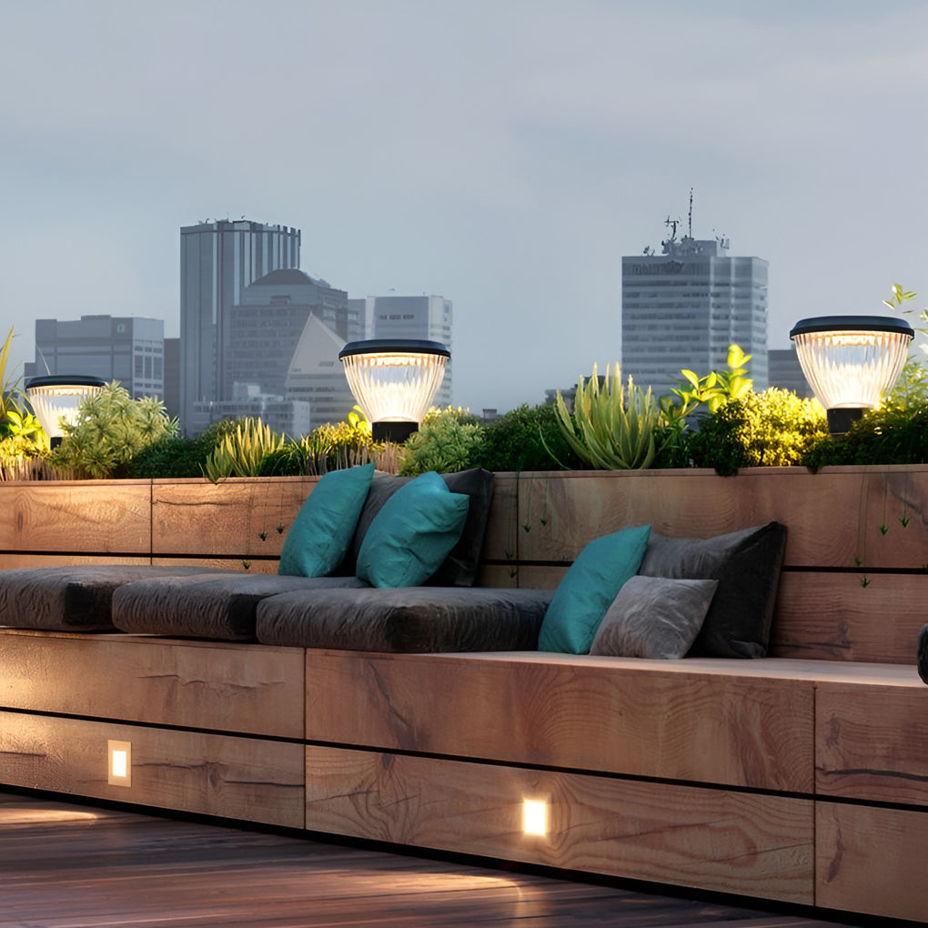 Modern Black Round Solar Post Cap Light — Aluminum, Fast Charging, IP65 Weatherproof