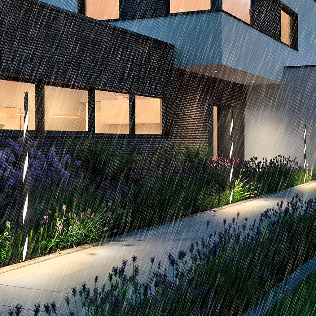 Linear Minimalist Outdoor Solar Path Lamp — Matte Black Die-Cast Aluminum, LED 3000K, 12W, Waterproof