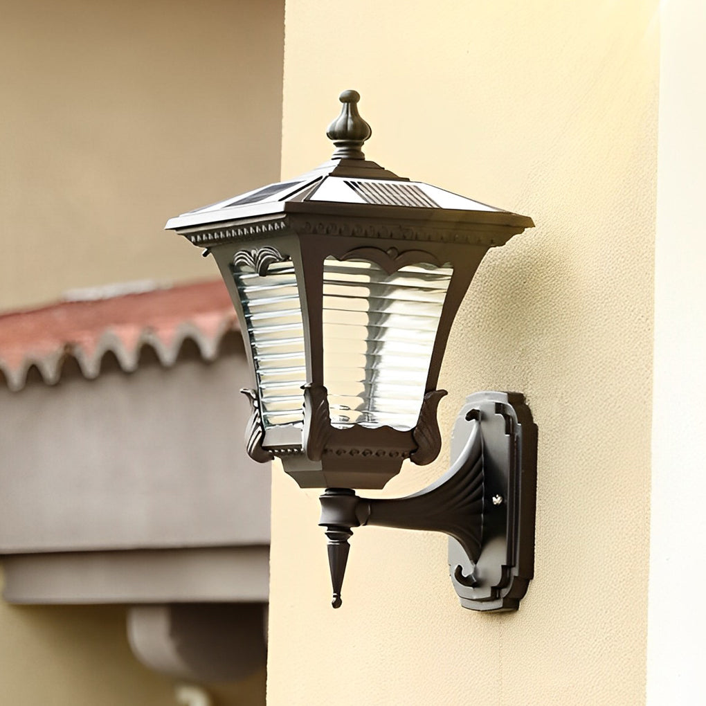 Retro Striped Glass Solar Outdoor Wall Sconce — Black Aluminum, IP65 Weatherproof, 8–10 Hr Battery