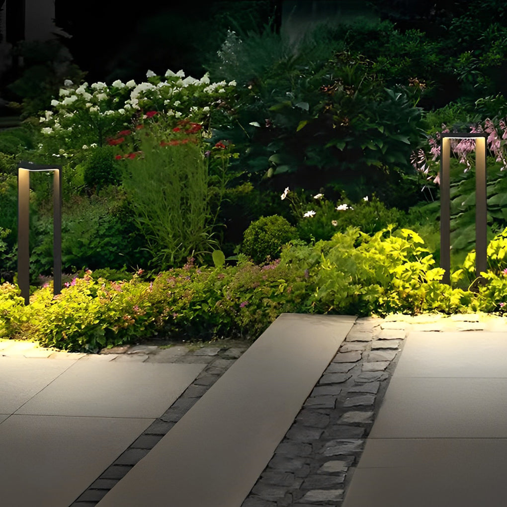 Minimalist Linear Bollard Path Light — Black Aluminum & Acrylic, 12W LED, IP65, 3000K Warm White