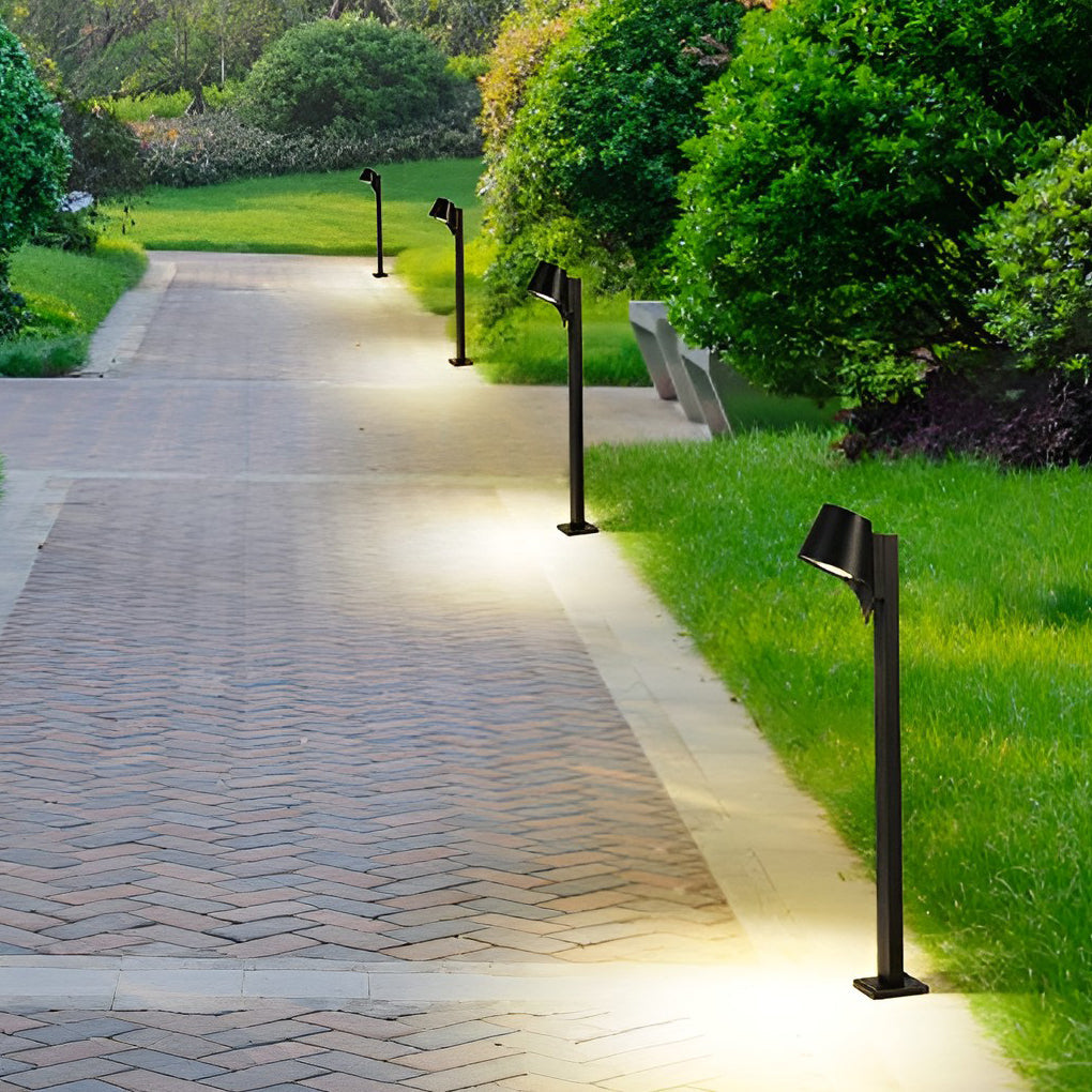 Minimalist Bollard Pathway Light — Die-Cast Aluminum, Black, 10W LED, 3000K, IP65, 24"