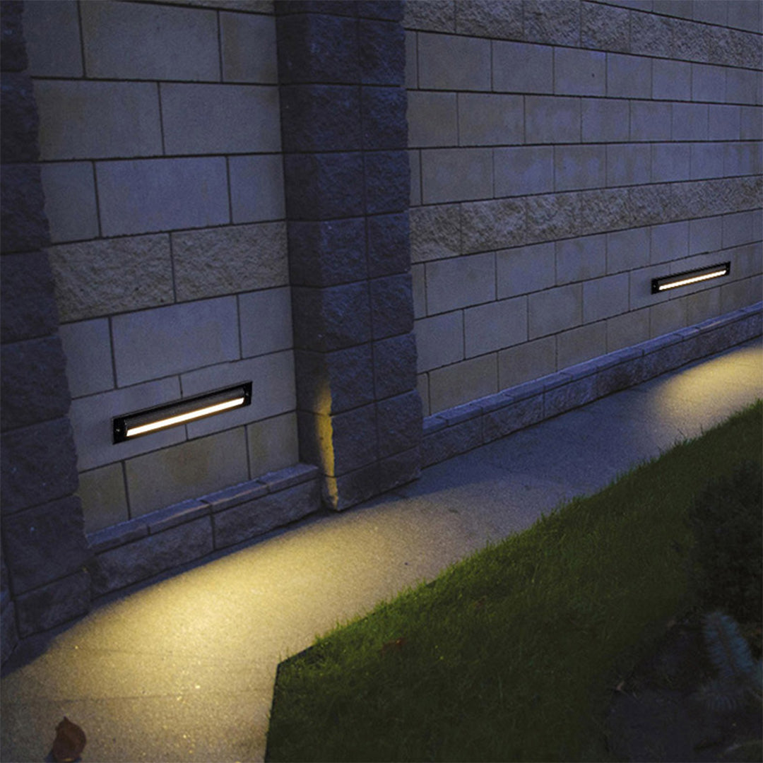Minimalist Linear LED Step Light — Black Aluminum, 5W OSRAM, 3000K, IP65 Weatherproof, Hardwired