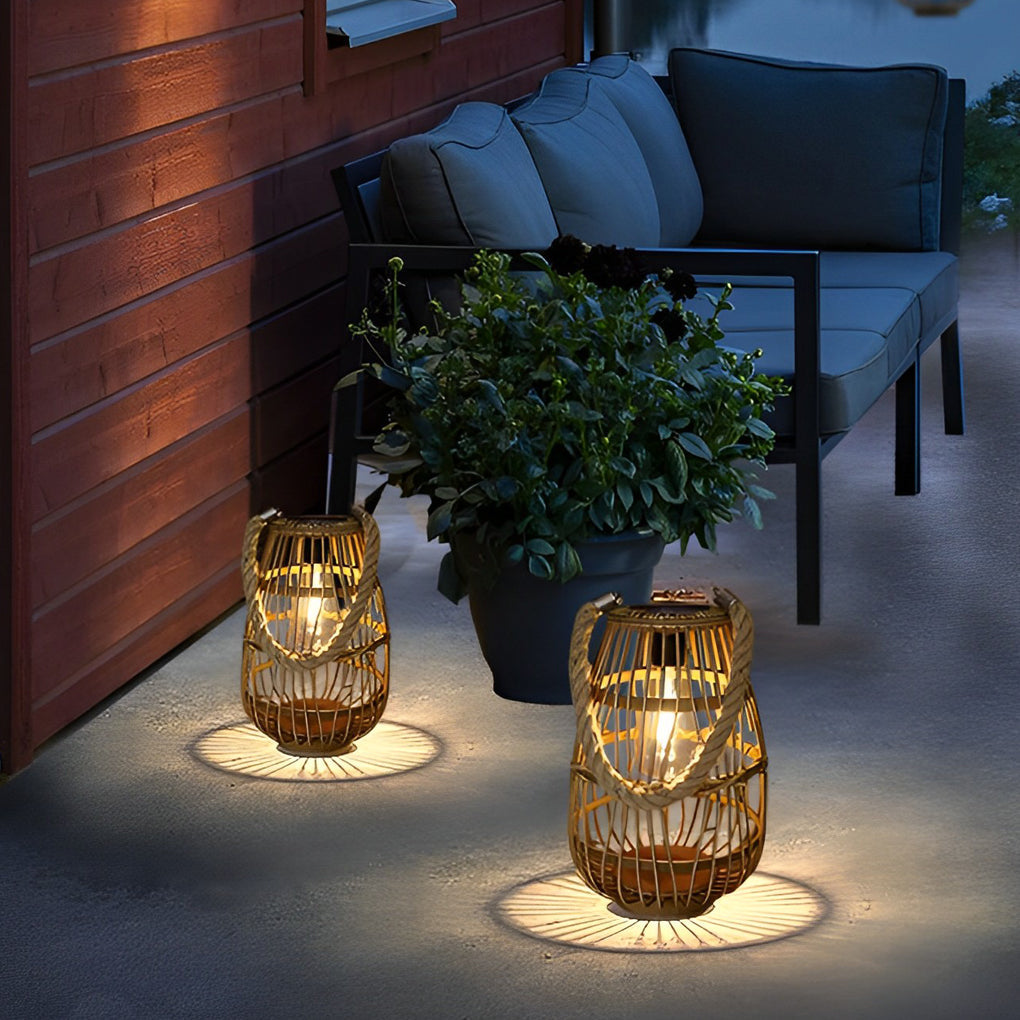 Retro Rattan Solar Outdoor Lantern — Bamboo, Wood & Hemp Rope, LED Warm White, IP44, Portable Hanging