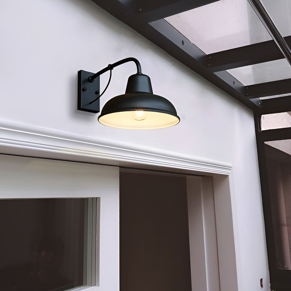 Vintage Trumpet Outdoor Wall Sconce — Black Iron, E27, LED Waterproof