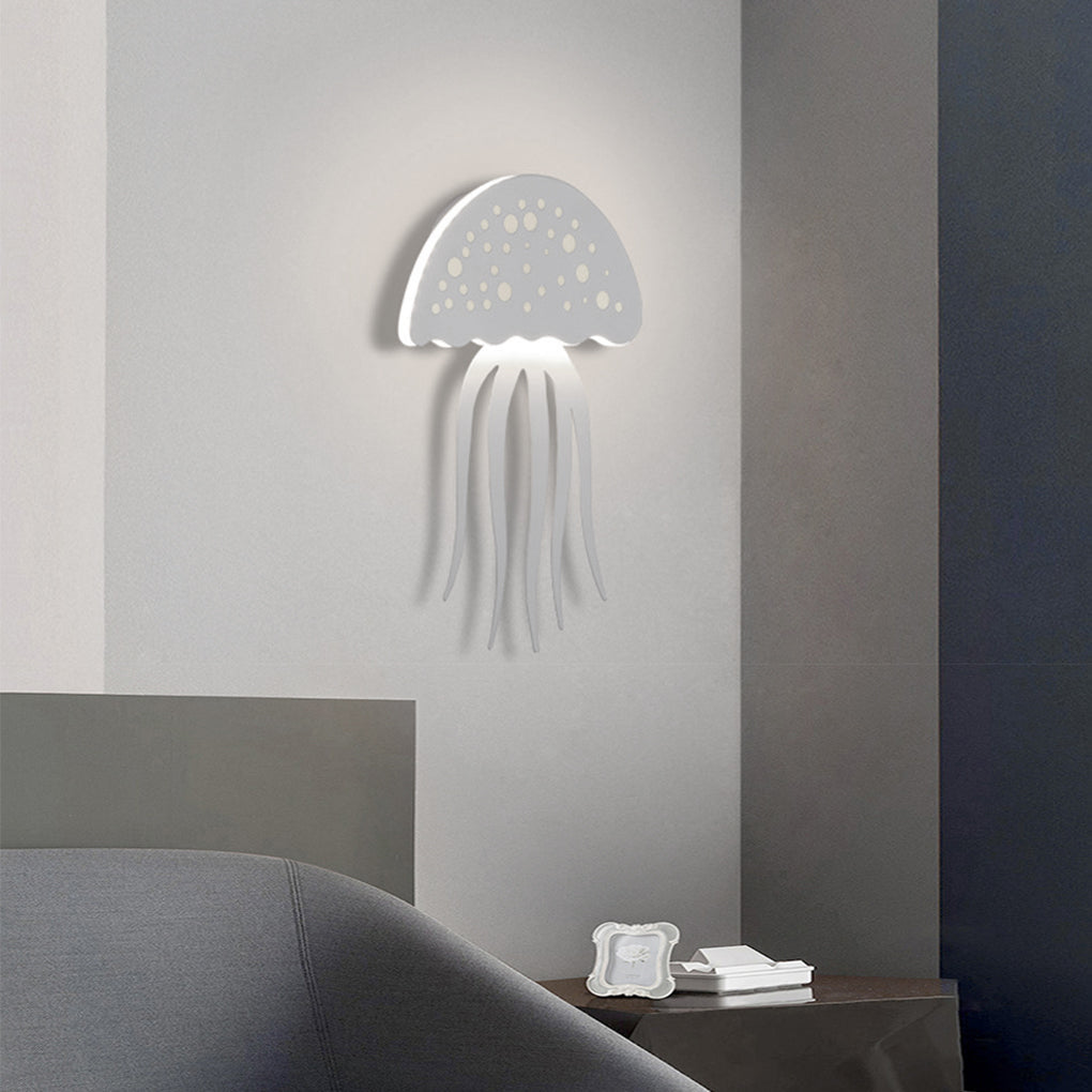 Jellyfish Wall Sconce — Metal and Acrylic, LED, 10W, Modern Retro White