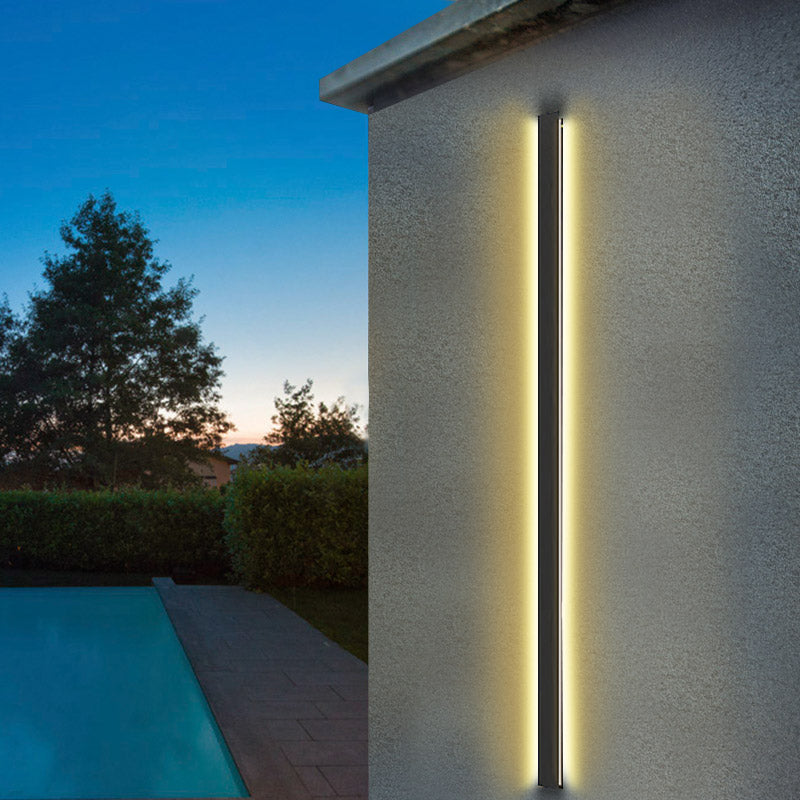 Minimalist Linear Outdoor Wall Sconce — Black Iron, LED Integrated, Up/Down, IP65, 20W–40W, 40"–78"