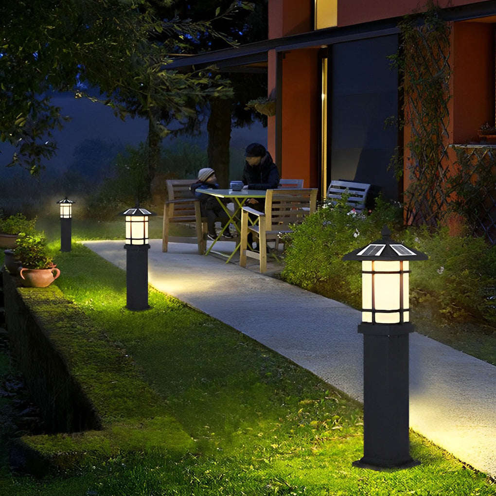 Solar LED Bollard Light — Die-Cast Aluminum, Black, 3000K Warm White, 8–10H Runtime, 24" or 29"