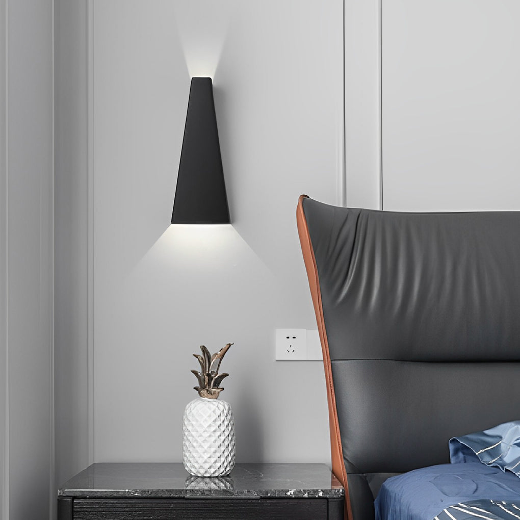 Up/Down LED Wall Sconce — Aluminum, 10W, 4"W × 8"H, 3000K Warm White
