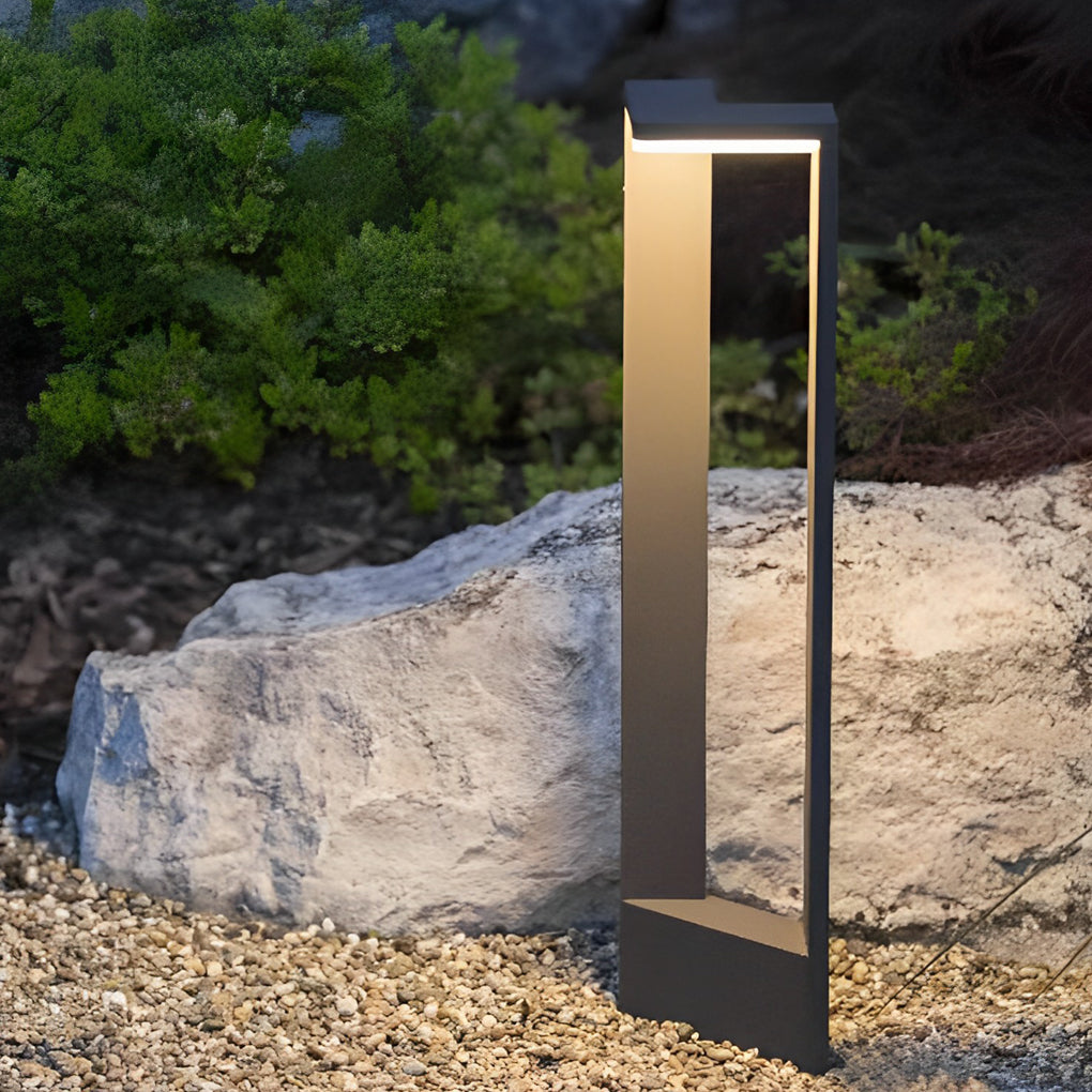 Minimalist Linear Bollard Path Light — Black Aluminum & Acrylic, 12W LED, IP65, 3000K Warm White