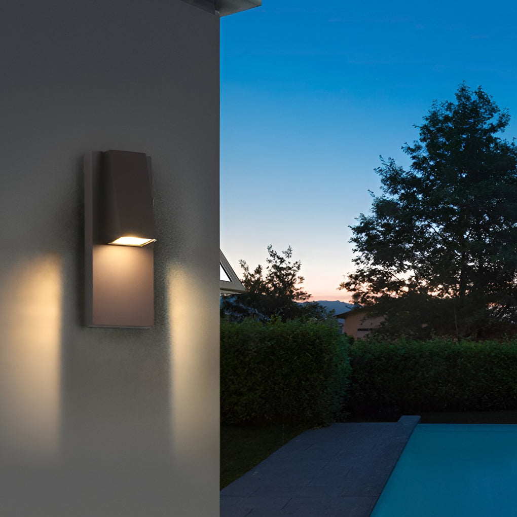 Modern Rectangular Outdoor Wall Sconce — Black Die-Cast Aluminum, 18W LED, 3000K, IP-Rated Waterproof