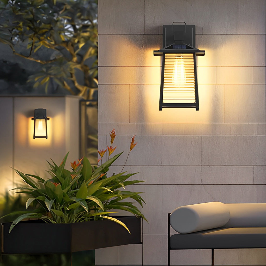 Black Retro Solar Outdoor Wall Sconce — Die-Cast Aluminum, Thickened Glass, IP23 Waterproof