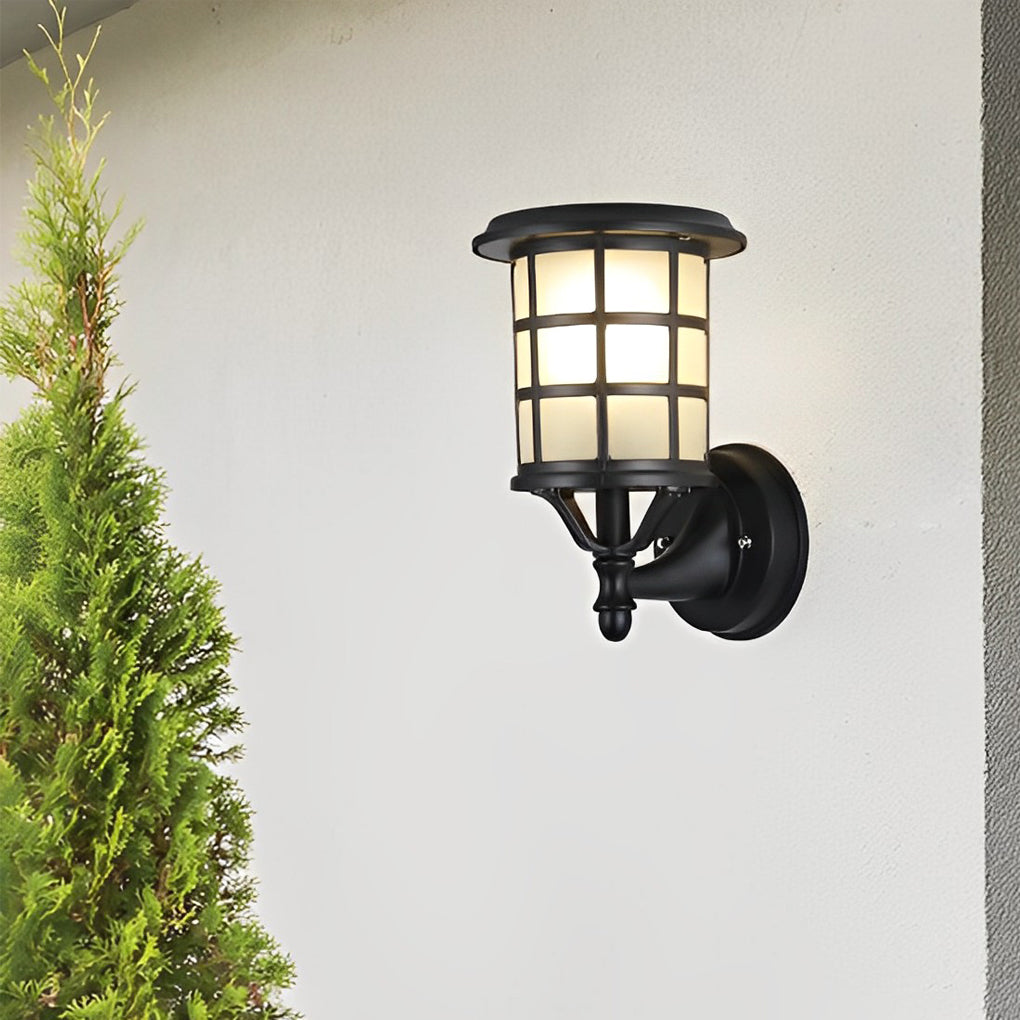Retro Round Solar Outdoor Wall Sconce — Black Die-Cast Aluminum and Glass, IP65, Three-Step Dimming, Remote Control