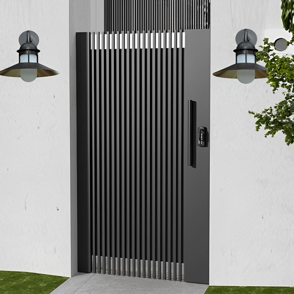Round Vintage Outdoor Wall Sconce — Black Iron and Glass, E27, 3000K Warm White, 12.5" Diameter