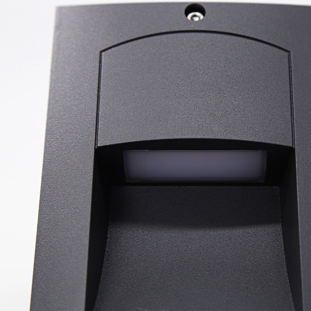 Minimalist Embedded LED Step Light — Die-Cast Aluminum, 4W OSRAM, 3000K, IP65, Hardwired