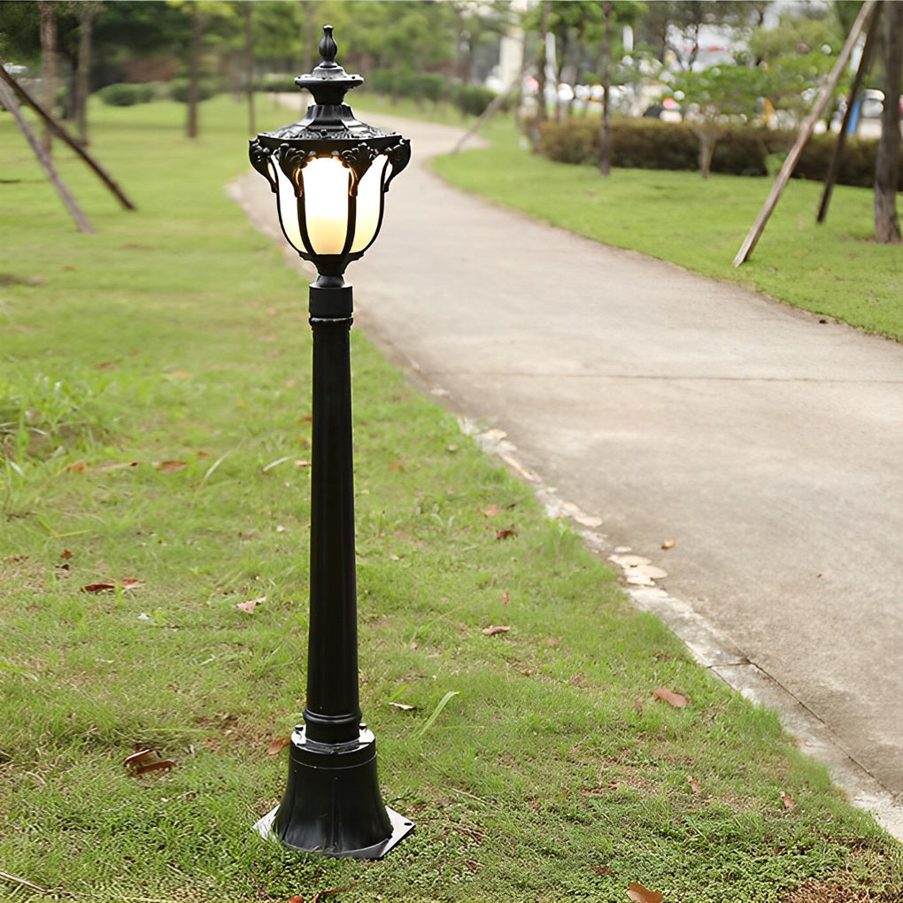 Traditional European-Style Outdoor Post Light — Die-Cast Aluminum and Glass, E27, IP65 Weatherproof, 31" Height