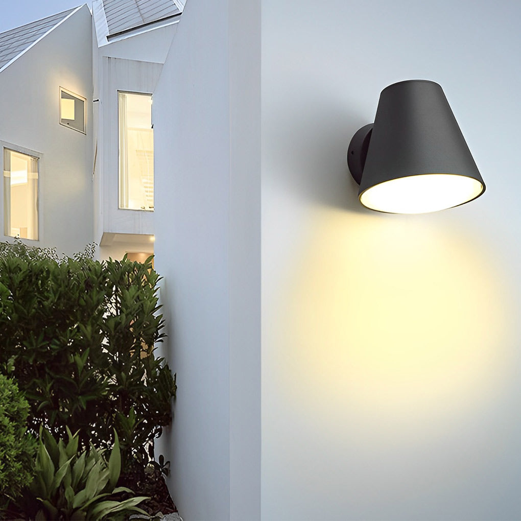 Modern Cone Outdoor Wall Sconce — Die-Cast Aluminum, Black, 12W LED, IP65 Weatherproof