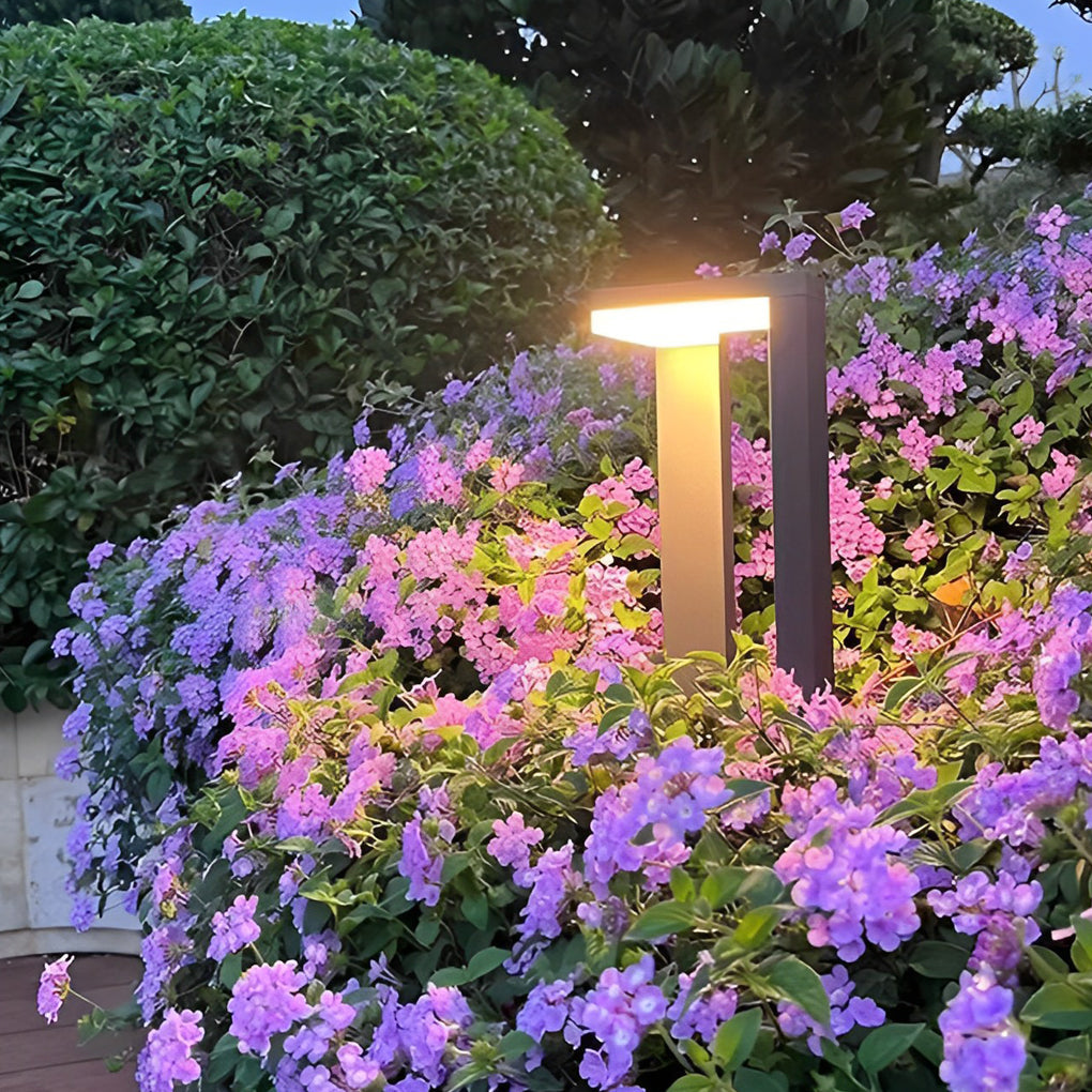 Minimalist Linear Bollard Path Light — Black Aluminum & Acrylic, 12W LED, IP65, 3000K Warm White