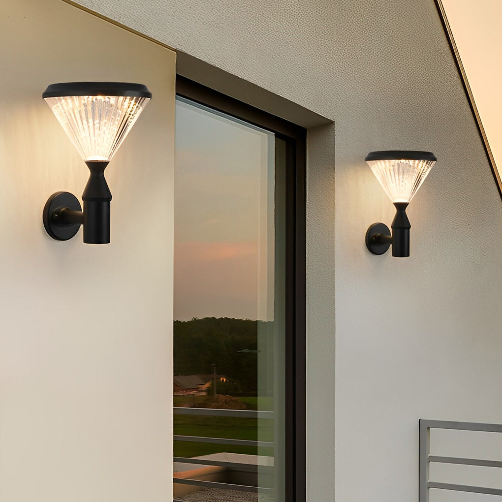 Round Ribbed Solar Pillar Light — Black Die-Cast Aluminum, LED 15W, 3000K, Light-Control