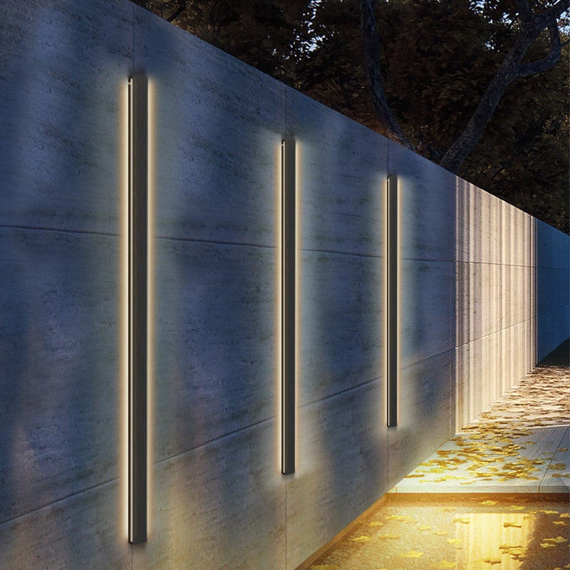 Minimalist Linear Outdoor Wall Sconce — Black Iron, LED Integrated, Up/Down, IP65, 20W–40W, 40"–78"