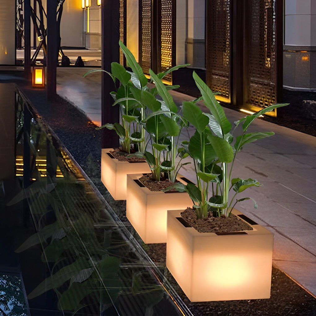 Square Solar Flower Pot Light — PE, LED Warm White 3000K, IP65 Weatherproof, 15.7" × 15.7"