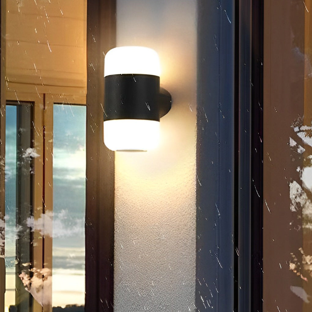 Modern Black Waterproof LED Outdoor Wall Lamp with Round Up and Down Lighting