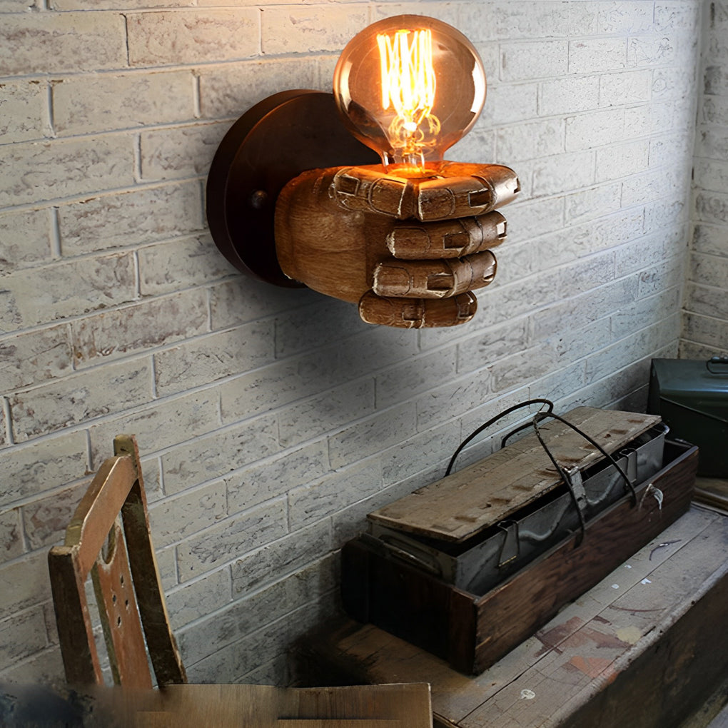 Fist-Shaped Retro Industrial Wall Sconce — Resin and Iron, E27, Engraved Baked-Varnish Finish