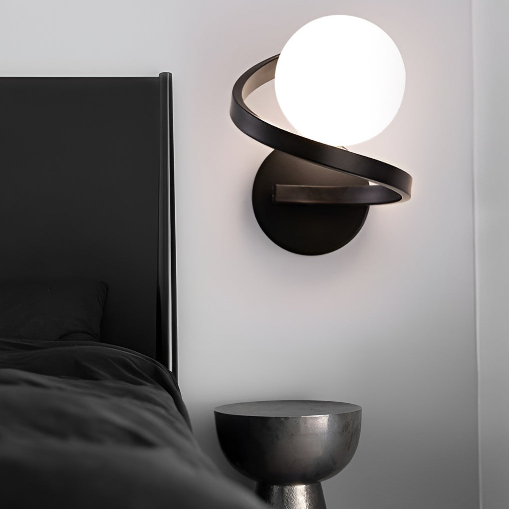 Curved Metal Wall Sconce — Electroplated Finish, E27 LED, Gold or Black, 6" × 8"