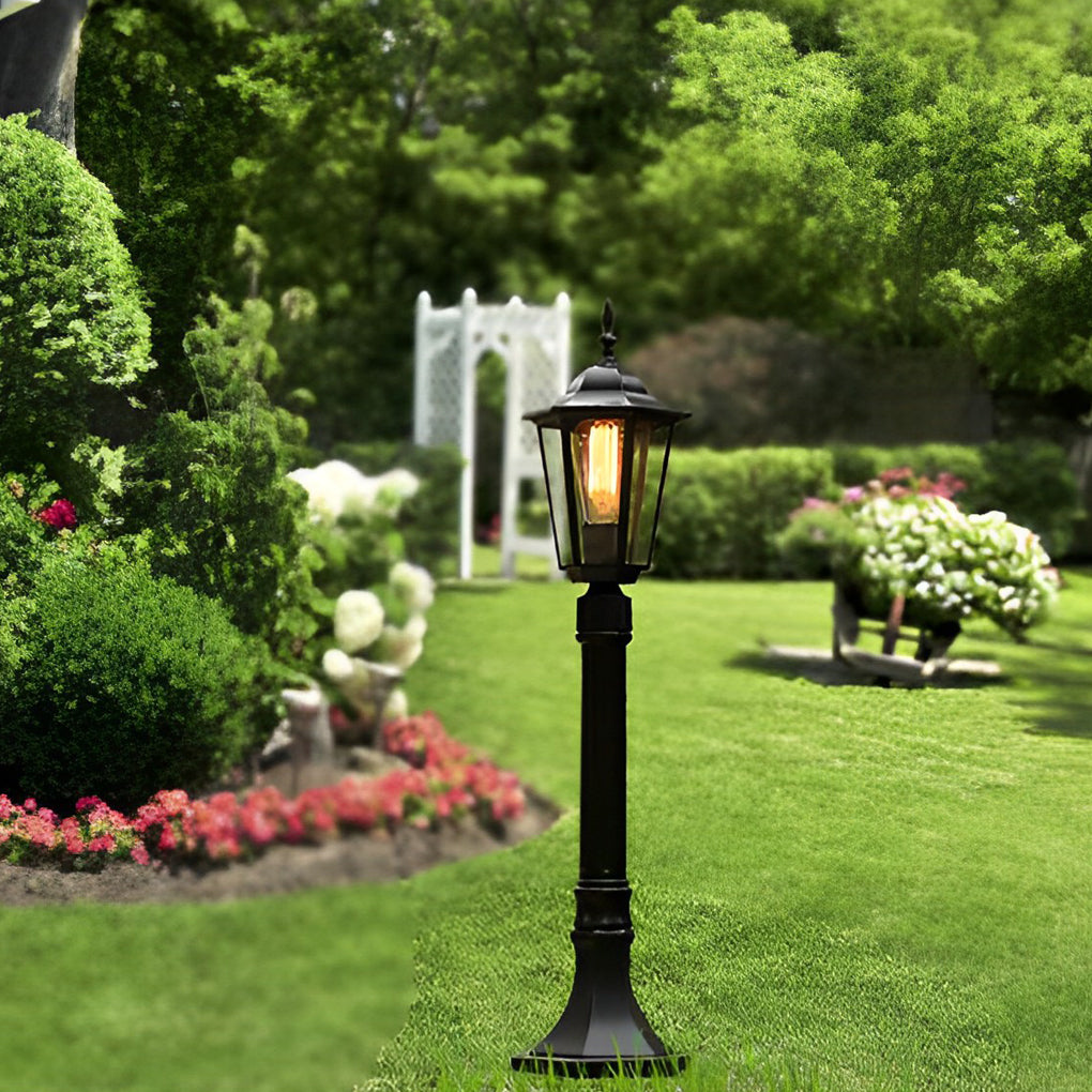 Traditional Black Outdoor Post Light — Die-Cast Aluminum and Glass, E27, Waterproof, 31" H