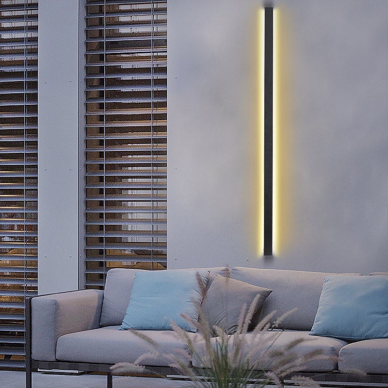 Minimalist Linear Outdoor Wall Light — Black Iron, Integrated LED, IP65, 32W–64W, 40"–80"