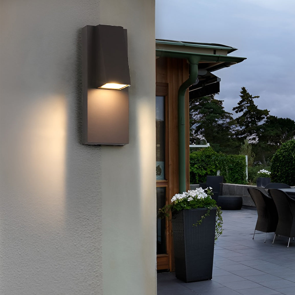 Modern Rectangular Outdoor Wall Sconce — Black Die-Cast Aluminum, 18W LED, 3000K, IP-Rated Waterproof