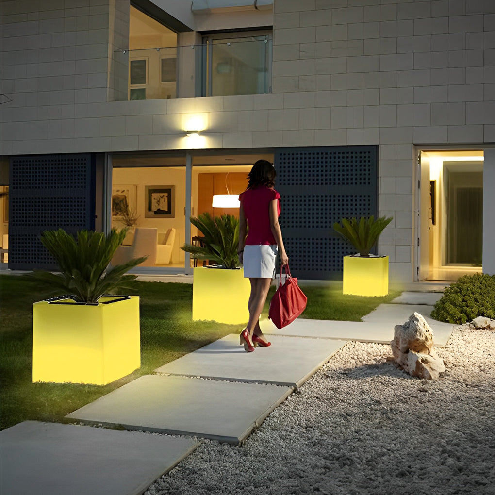 Square Solar Flower Pot Light — PE, LED Warm White 3000K, IP65 Weatherproof, 15.7" × 15.7"
